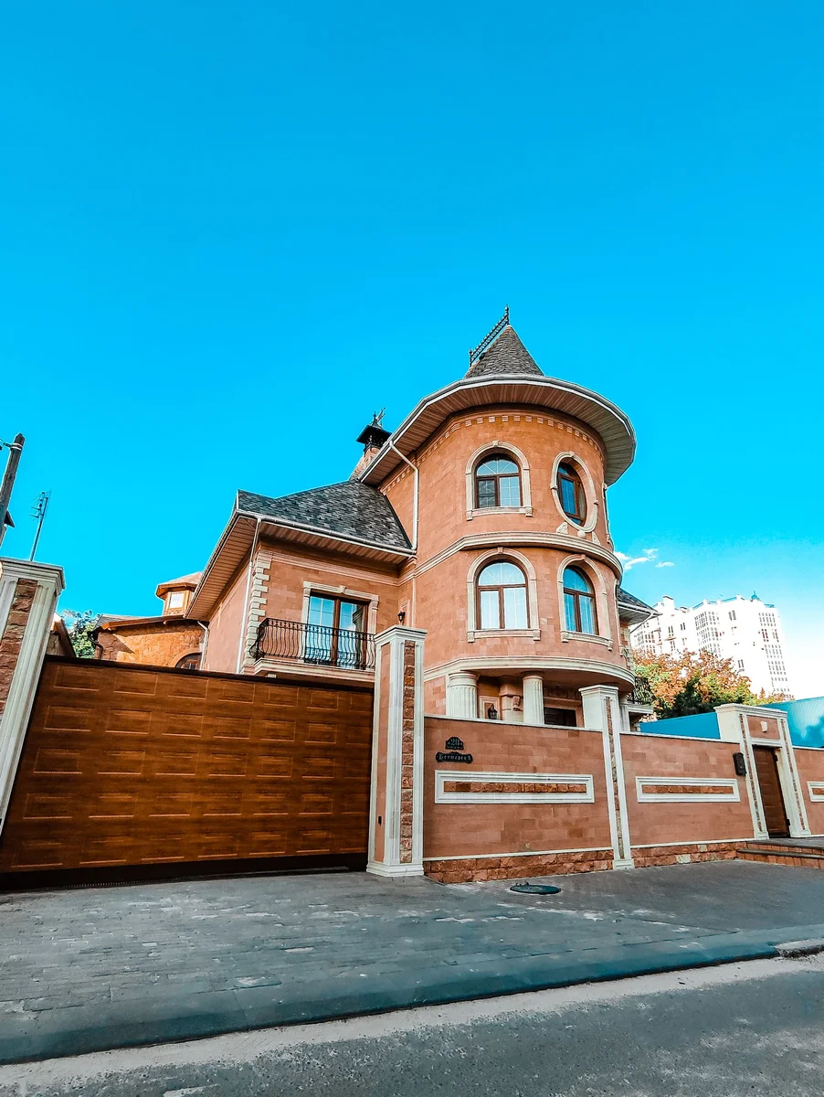 Property photo 6 of 40